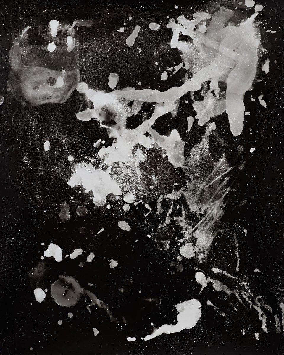 KJSPhotography's tweet photo. “Watercolors (aka Dripping with Love)” - is #currentlyavailable via @1stDibs October #curated #printauction❣️ Unique #silvergelatin print (🔥 & 🧊 series).
See the fall auction here: https://t.co/VbWuW0aQll
#1stdibs #auction
#investinart #buynow #contemporaryphotography #bandw https://t.co/j62fgTe4tI