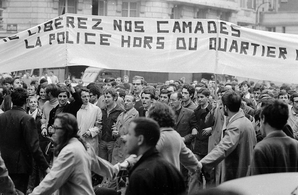'Sejamos otimistas, deixemos o pessimismo para tempos melhores.' (Frase das mais pichadas nos muros de Paris em maio de 1968)
