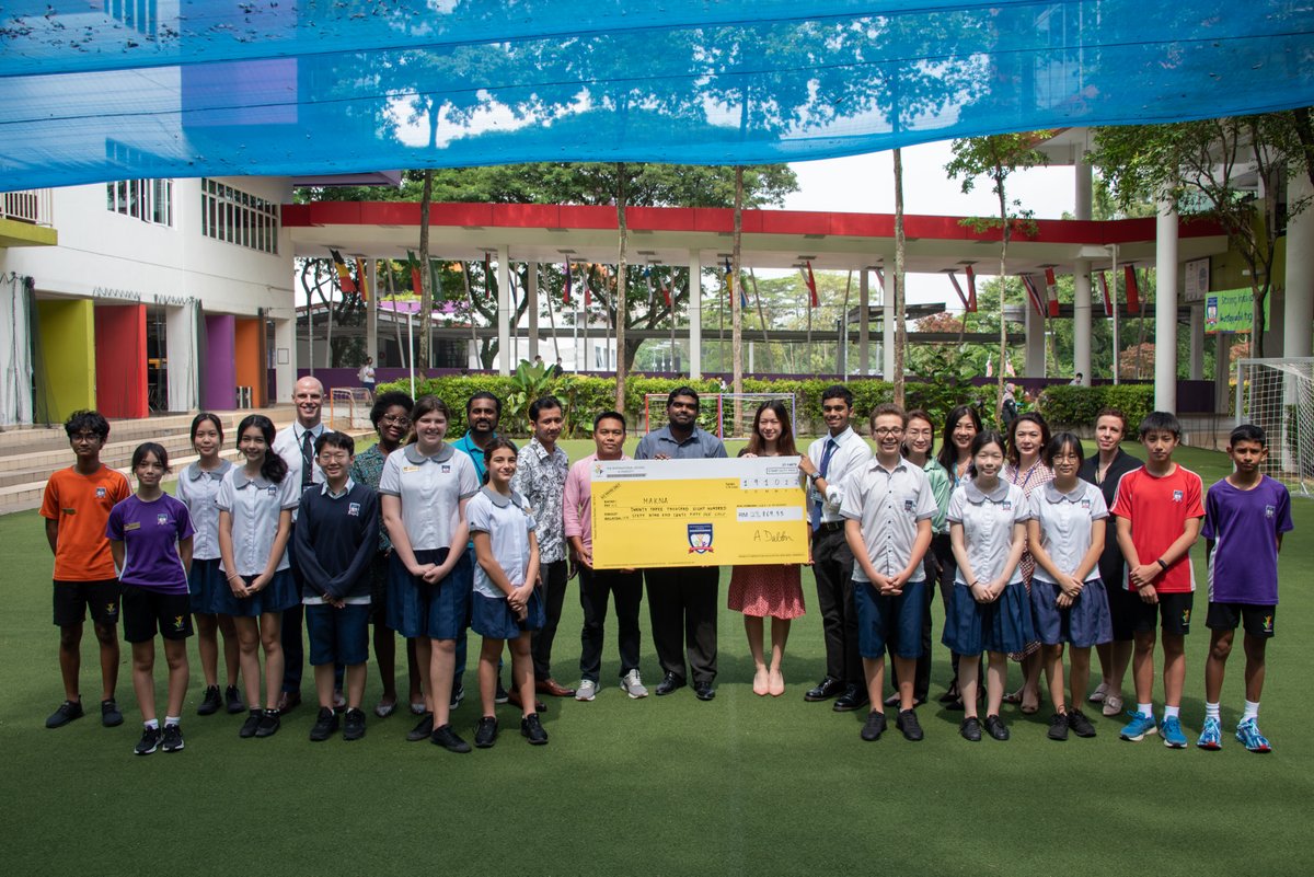 The ISP PTA, Student Council and Leadership Team we’re proud to present MAKNA (Malaysian Cancer Council) with the funds raised during the Pink Friday and ISP Community BBQ and Picnic events last week. The final figure was RM 23,869.55.