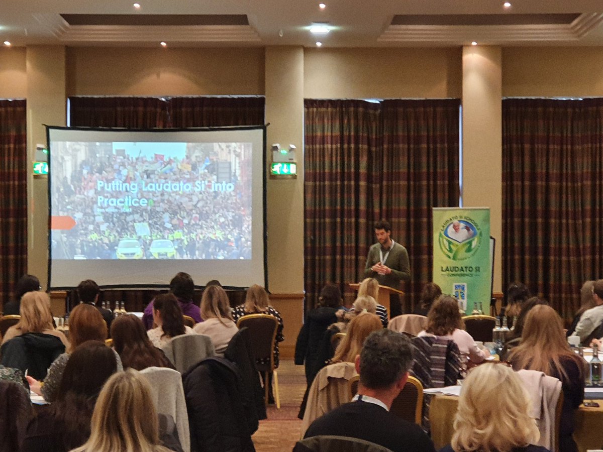 SCESDirector's tweet image. Dr Ben Wilson from @sciaf addresses our 1st Laudato Si' Learning Festival with 80+ Catholic schools exploring the impact of @Pontifex letter to us @lsap_eng @LaudatoSiMvmt @JandPScotland