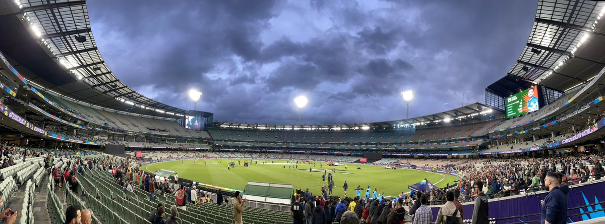 lozzanz's tweet photo. It’s stopped raining at the MCG… we’re going to get some cricket 🏏#nzvsban https://t.co/ako3RlhQ25
