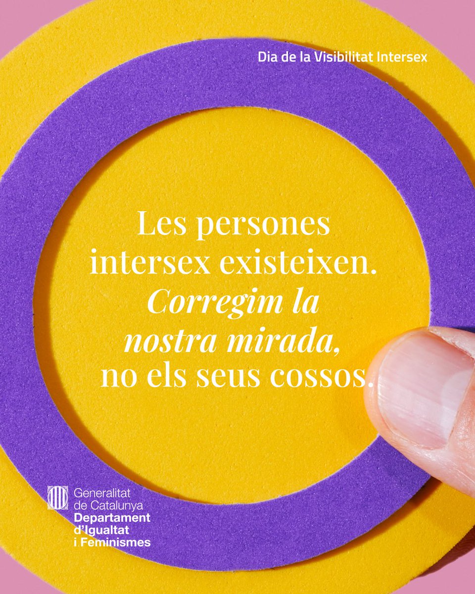 Saps què significa ser #intersex? 

Són persones amb cossos i genitals que difereixen de l'anatomia binària home-dona. I són perfectes tal com són!

Avui i cada dia, celebrem la visibilitat intersex. Corregim la nostra mirada, no els seus cossos

#OrgullIntersex #OrgullDePaís