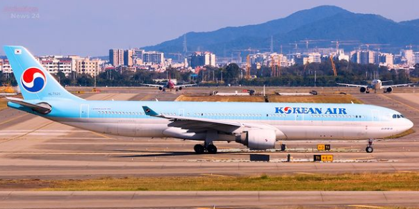 Avizonefze's tweet image. A Korean Air jet with 173 people on board overshot the runway at Cebu International Airport in the Philippines late on Sunday.Flight #KE631 took off from Incheon at 19:20 local time and flew south toward Cebu. The aircraft landed there on the third attempt
#aviaitonnews #aviation