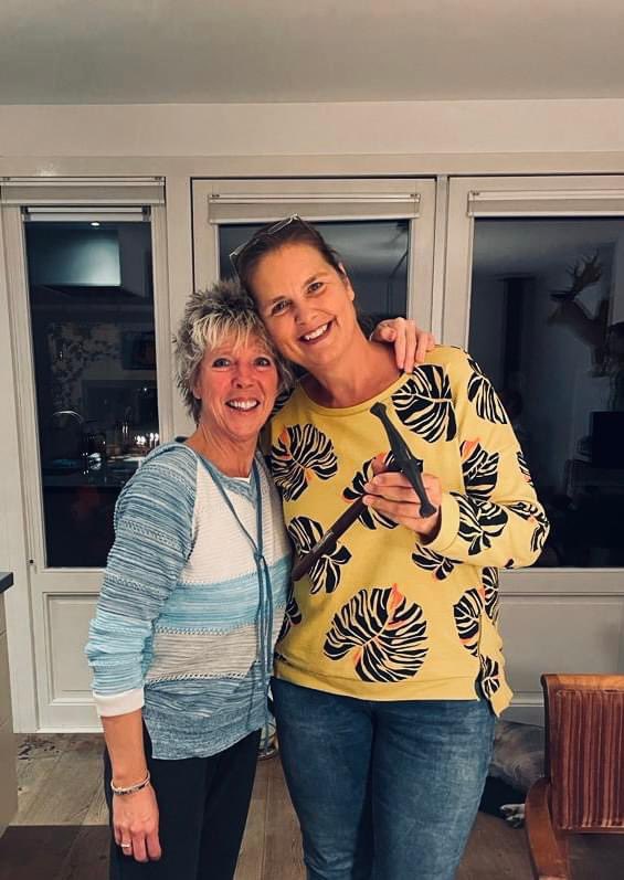 Trots dat ik de nieuwe voorzitter van de Nationale Zilverdag mag zijn en de voorzittershamer heb overgenomen van <a href="/BirMuste/">Bir Muste</a> Dank Bir voor de afgelopen 4 jaar! <a href="/NationaleZilver/">Zilverdag</a> #Schoonhoven #Zilverdag #goudsmeden #Krimpenerwaard