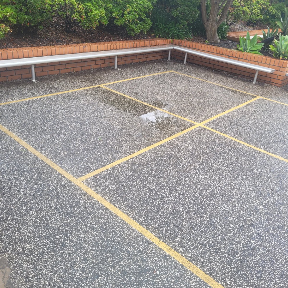 d_shearer's tweet photo. Our School Ambassador Rania has been tackling the issue of keeping our playground tidy. She is encouraging all students to be PROUD of our school environment. @GreenwayParkPS @cherie_bradwell https://t.co/QgB1TwJeZz