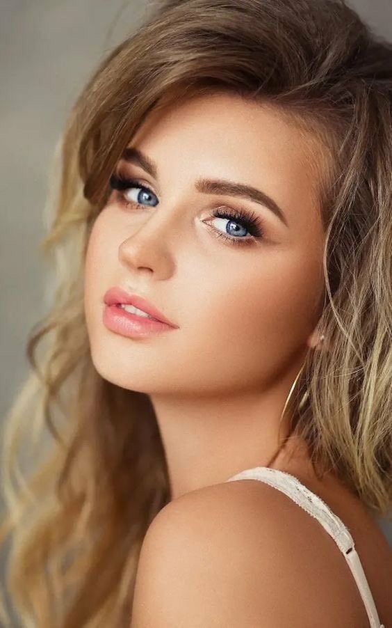 Kristal38922455's tweet photo. Happy Wednesday 🦋💙💋 https://t.co/YhXAyTjjFQ