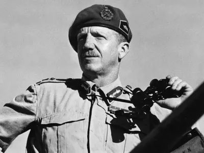 On the fourth day of our series on the Second Battle of El Alamein, @almurray and @James1940 talk about the impact of General Bernard Montgomery arriving on the scene. Listen ⬇️ Spotify: spoti.fi/3TEmndQ Apple: apple.co/3W2TU3a Other apps: linktr.ee/wehaveways