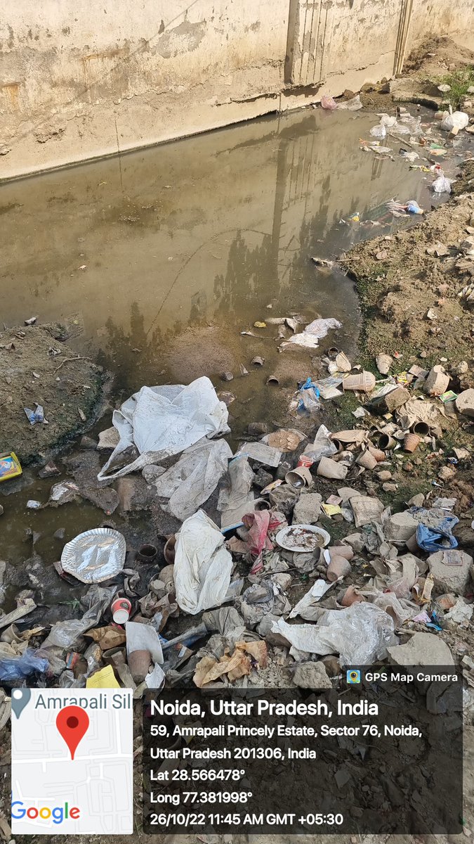 DeepakKumarGBN's tweet photo. Dengue, Malaria and Chicken gunia source created by Noida Authority outside Silicon City, Sector 76 @CeoNoida @noida_authority @ASCAOAPH1 @FONAA_GBN @nefowaoffice @myogioffice @myogiadityanath @dmgbnagar @DeptGbn https://t.co/yopRCowWE7