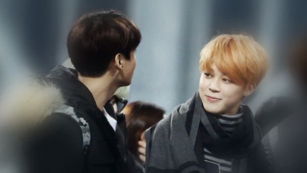 EARMYKOOKMIN's tweet photo. Aquí estaba yo, pensando que la magia no existía, y ahora eso es todo lo que veo cuando te miro.

#JKyJMEspososDelAño
#Mingkookforever
#Mingkookisreal
#Mingkuka
#VivaElMinguk https://t.co/VdbwQt50De