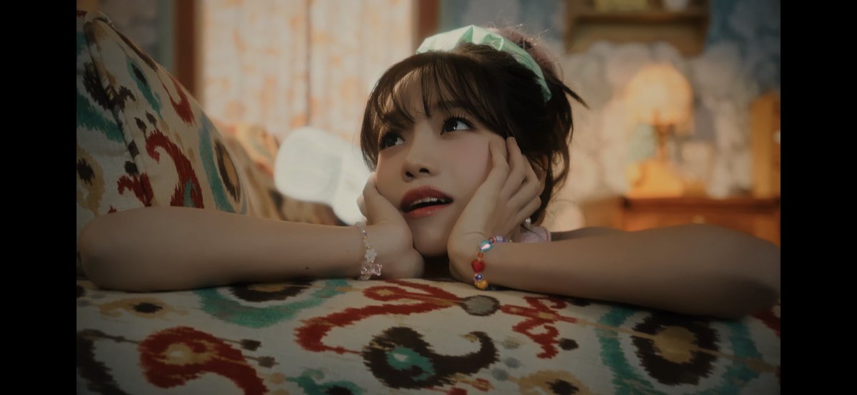 yur_zone's tweet photo. ユリちゃんほんっと可愛い、、、
 #JOYURI #조유리 #조유리_Loveable #조유리의_러버블_글래시는_언빌리버블 https://t.co/xnlLhzuYGu