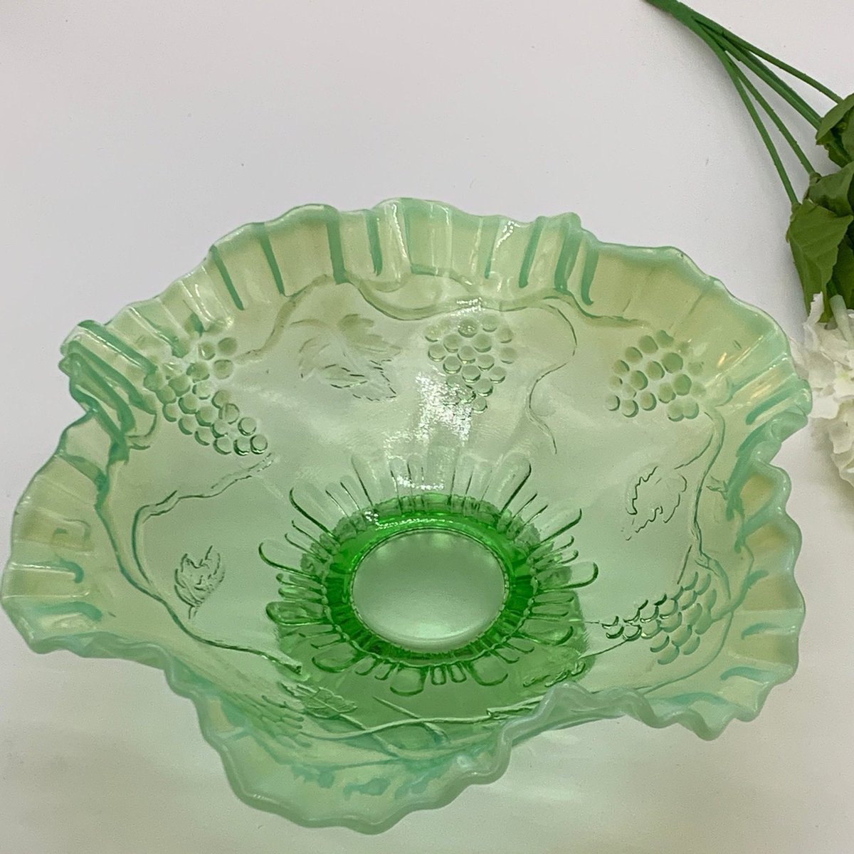 Excited to share this item from my #etsy shop: Vintage Jefferson Opalescent Glass - Early 1900's #jeffersonglass #jeffersonopalescent #vintagegreenglass #vintageglassbowl #vintageruffledbowl #greenglassbowl etsy.me/3TKnkBK