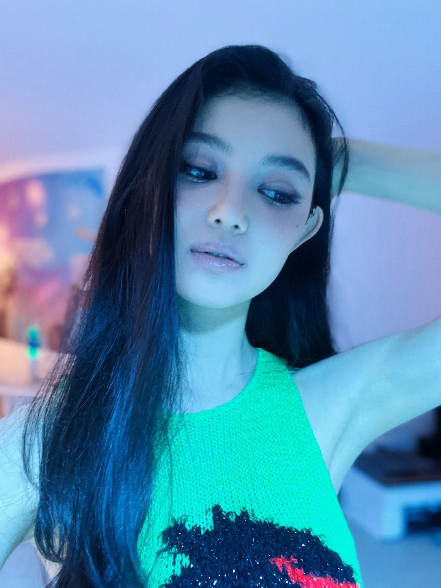 danielle pics on Twitter "DANIELLE phoning update"