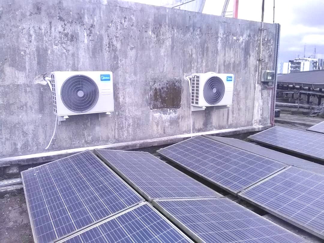 lamacameroun's tweet photo. Problème de #froid et #climatisation ?
Problème de conception et de fabrication de vos équipements pour #chambresfroides ?

Offrez vous les services des entreprises Toutech Confort Service
🟢Douala - Bonaberi 
🔴Tel / Whatsapp 📱: (+237) 694936174

#entrepreneuriat
#lamacameroun https://t.co/kvM4G72kn5