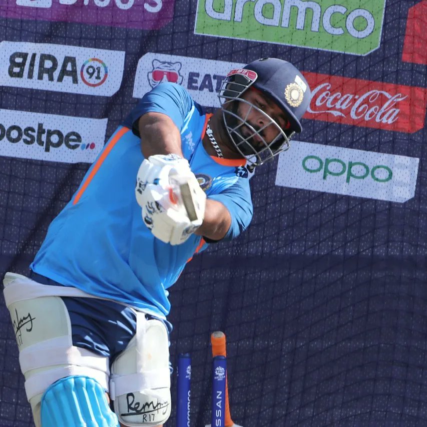 Formahelmets's tweet photo. The boys are gearing up for the 🇳🇱
Come on 🇮🇳
.
📸 - BCCI 
.
#T20WorldCup #T20cricket #rishabhpant #suryakumaryadav #indiancricket #teamindia #t20 #cricketers #cricket 

@surya_14kumar @RishabhPant17 https://t.co/WDhgftlWDb