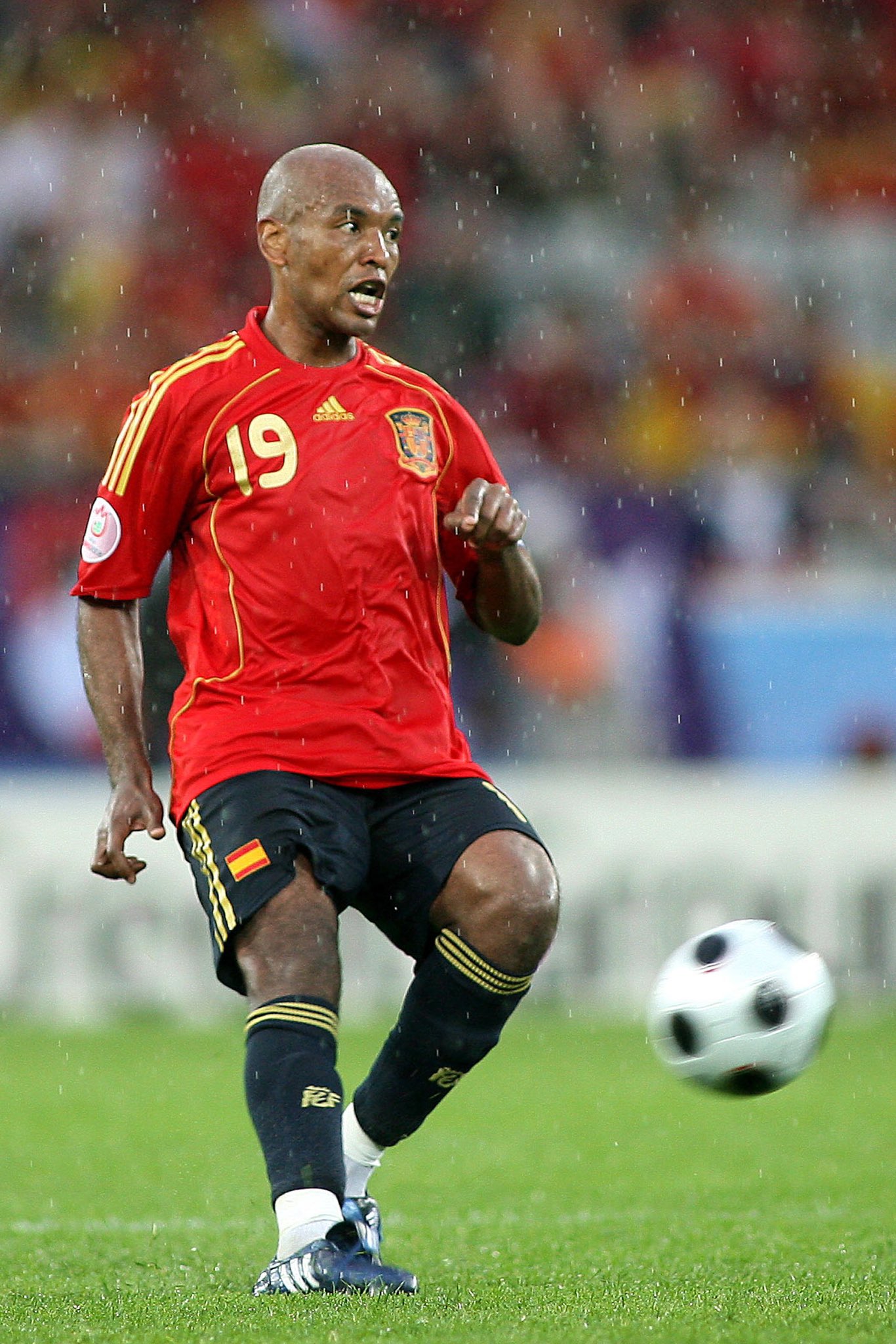 Football Tweet ⚽ on Twitter: "Run it back to Marcos Senna. 🇪🇸 Villarreal stalwart, in that Spain side at EURO 2008, that completely dominated. He finished 11th at the Ballon d'Or
