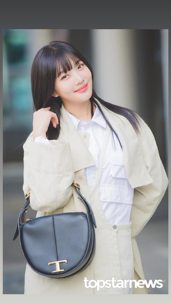 [INSTAGRAM STORY]

instagram.com/stories/_imyou…

<a href="/RVsmtown/">Red Velvet</a> #RedVelvet #레드벨벳 #Joy #조이 #TRF2022    
221026 · 15:59:55 KST