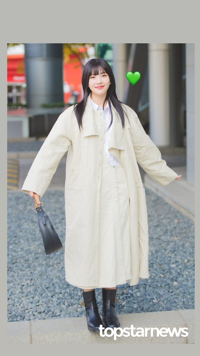 [INSTAGRAM STORY]

💚
instagram.com/stories/_imyou…

<a href="/RVsmtown/">Red Velvet</a> #RedVelvet #레드벨벳 #Joy #조이 #TRF2022    
221026 · 15:59:56 KST