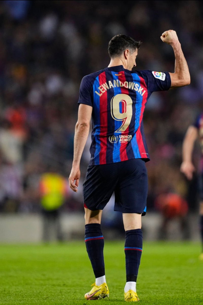 secretshirtco's tweet image. If Robert Lewandowski 🇵🇱 or Thomas Müller score ANYTIME in tonight’s game we’ll giveaway a SecretShirt.co box 📦

To enter 👇

🔄 Retweet this tweet
🤝 Follow us

Good luck!