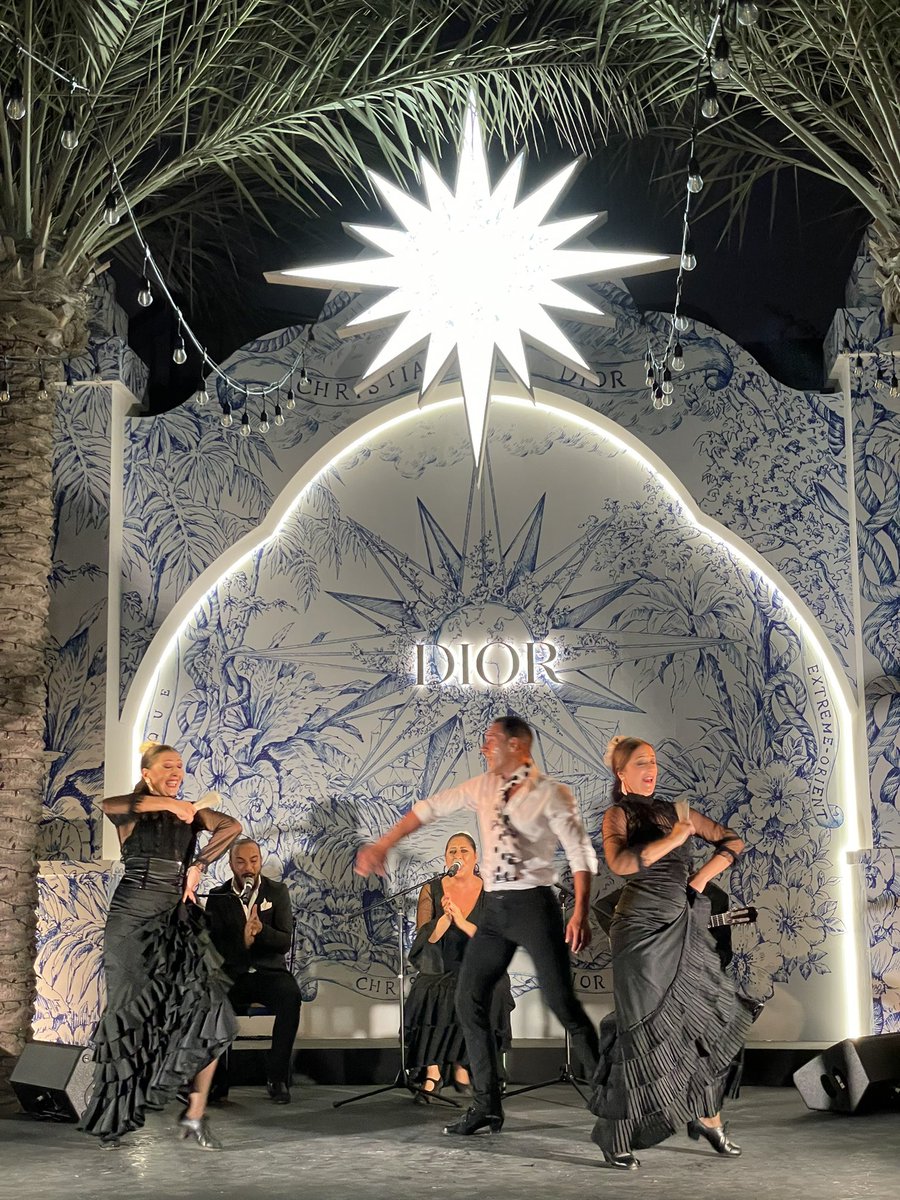 alizeymirza's tweet photo. Last night with @Dior #Cruise23 https://t.co/MNHTsZbaKc