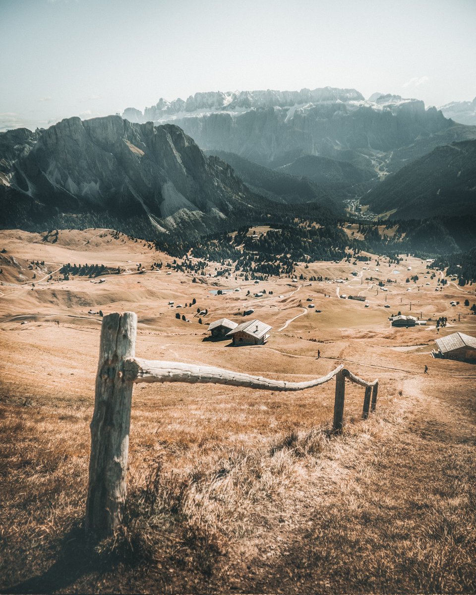 Luca__Ramble's tweet photo. Seceda 🇮🇹
#ourplanetdaily #folkmagazine #folkscenery #moodygram #moodygrams  #igmasters #openmyworld #stayandwander #folkgreen  #wildernessculture #folkvibe  #welcomenature #hiking #naturephotography #neverstopexploring #exploremore #southtyrol #visititaly #dolomites https://t.co/daNlIp8UAt