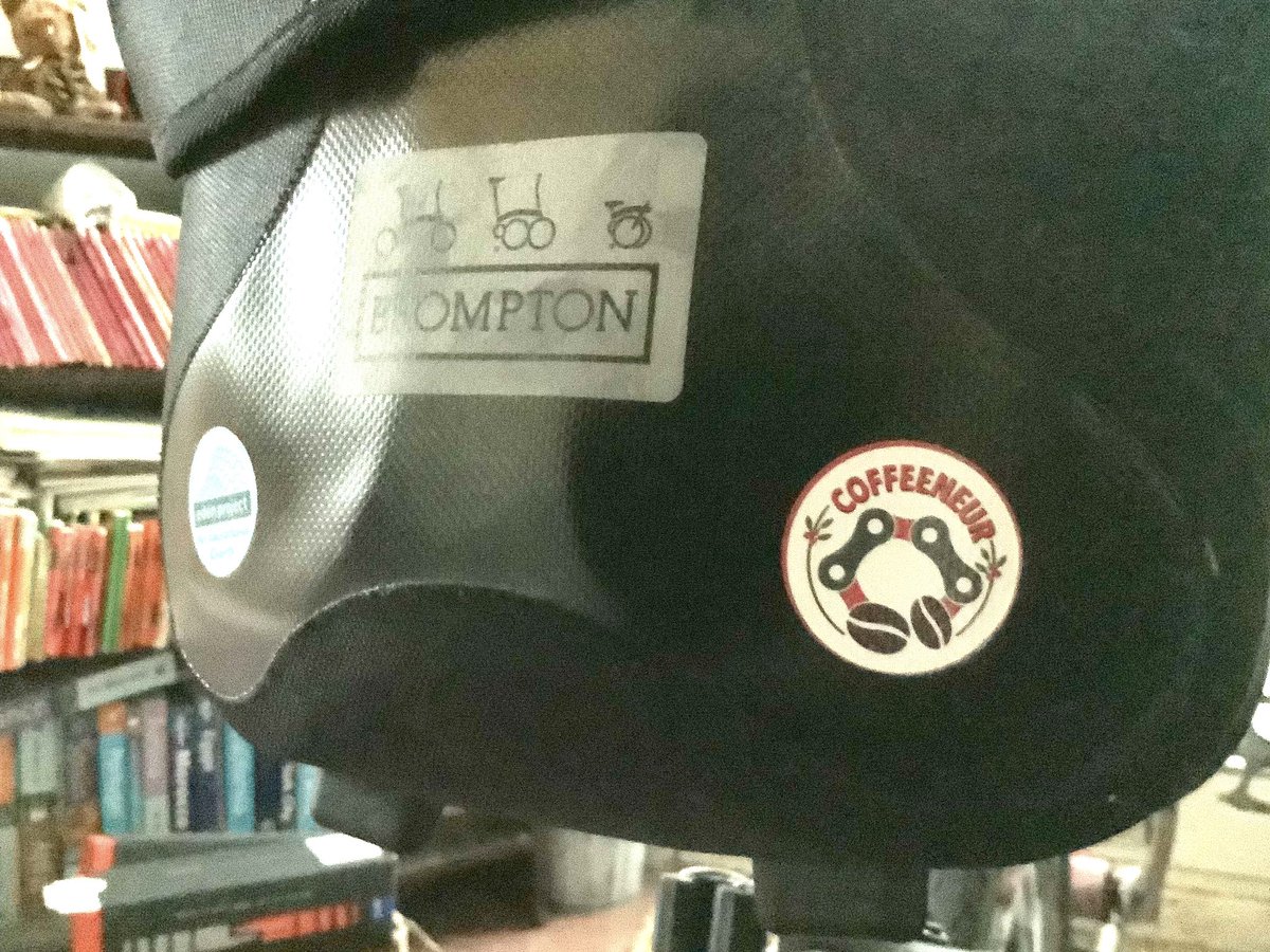 Sunniethehoob's tweet photo. Yesterdays #coffeenuring at #LMNH - they have a resident stuffie. Next time I’m there need to sticker bomb their toilet with a coffeeneuring sticker….
@1ookmumnohands @BromptonBicycle #bromptonbicycle https://t.co/tx1zAuYafM