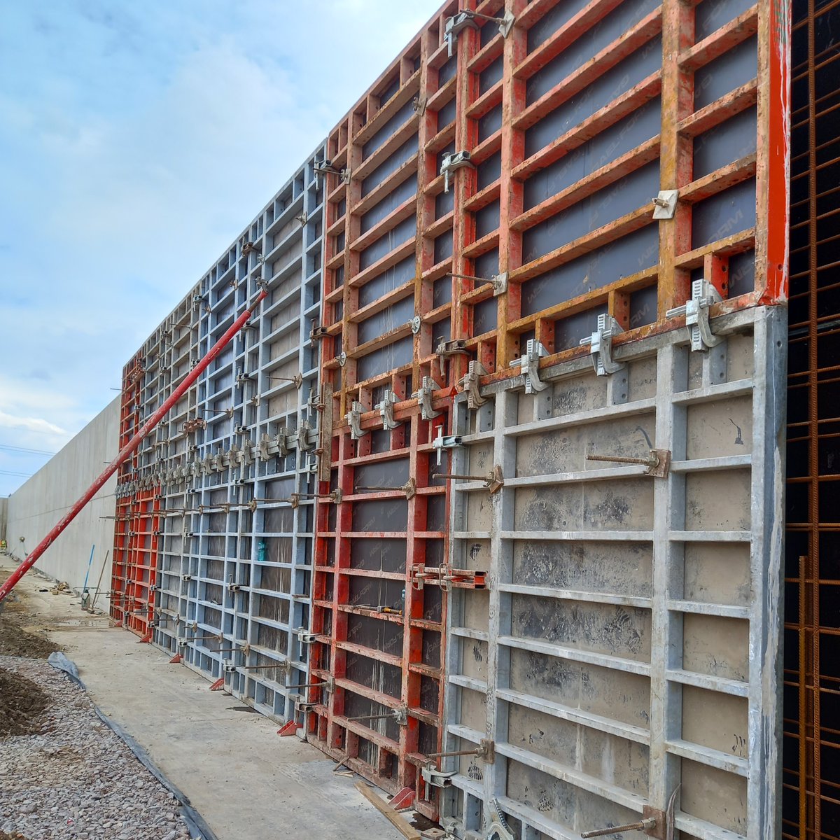 Gael Form tweet media