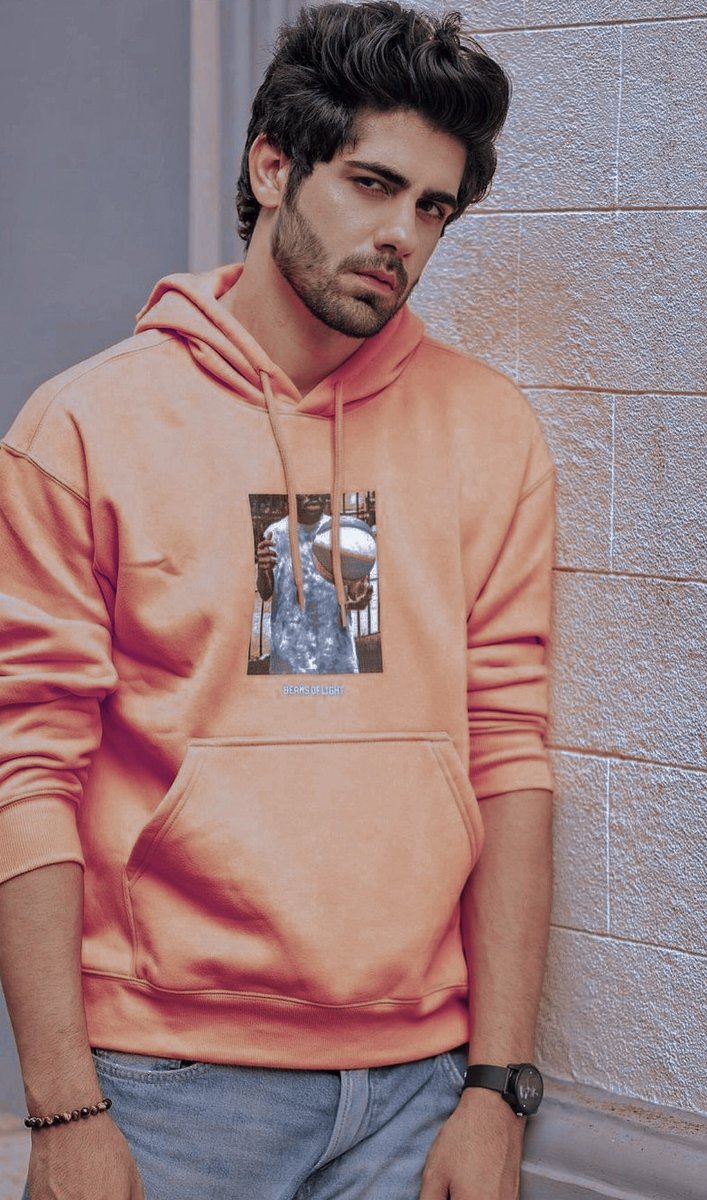 xlostSoulxxx's tweet photo. RRAHOOOL What's this DAMNNN unexpected attack for😩💨🔥
.
Softie living in his College Boy Role😌🧡🤍
.
#RrahulSudhir •
#CutestLookByFar💗 • #OrangePie🫠 https://t.co/srdoqSrVUa