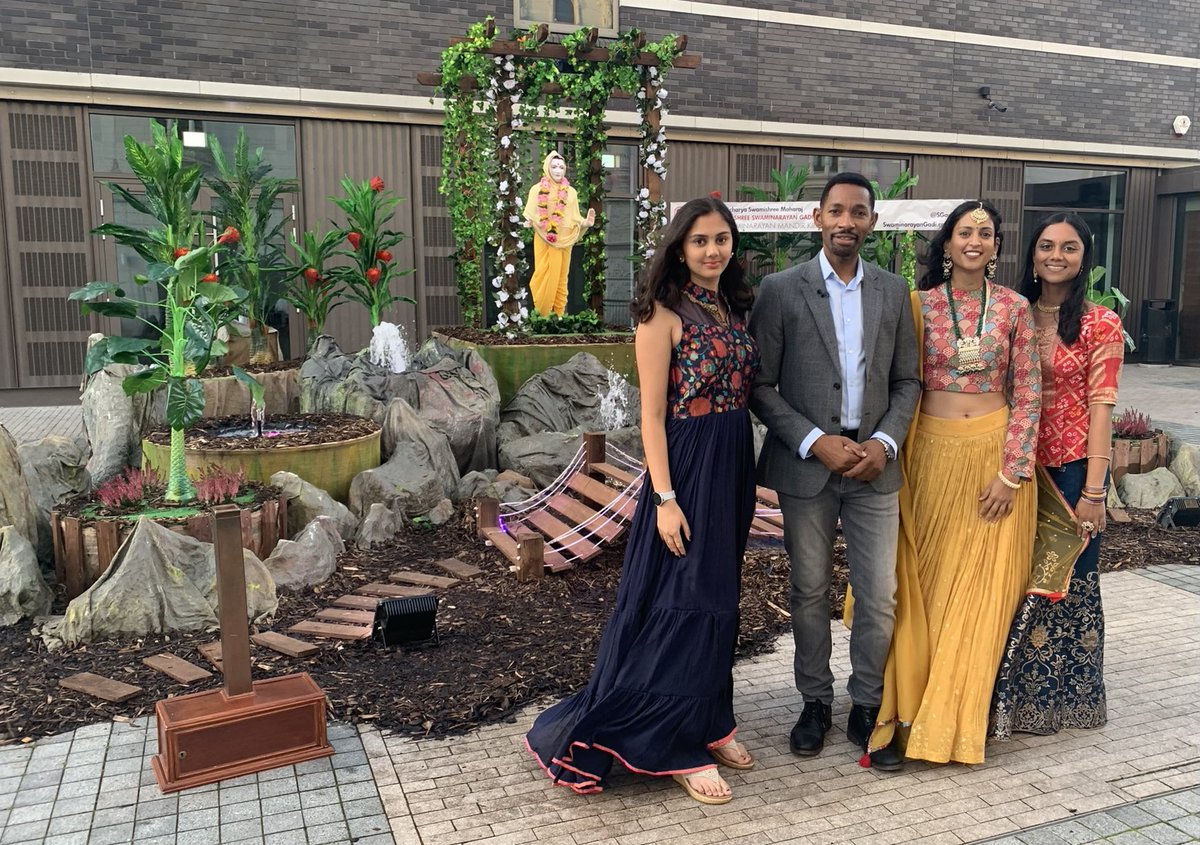 Filming the weather and enjoying the #HinduNewYear festivities the magnificent #KingsburyMandir ⁦@SGadiLondon⁩ ⁦@GMB⁩