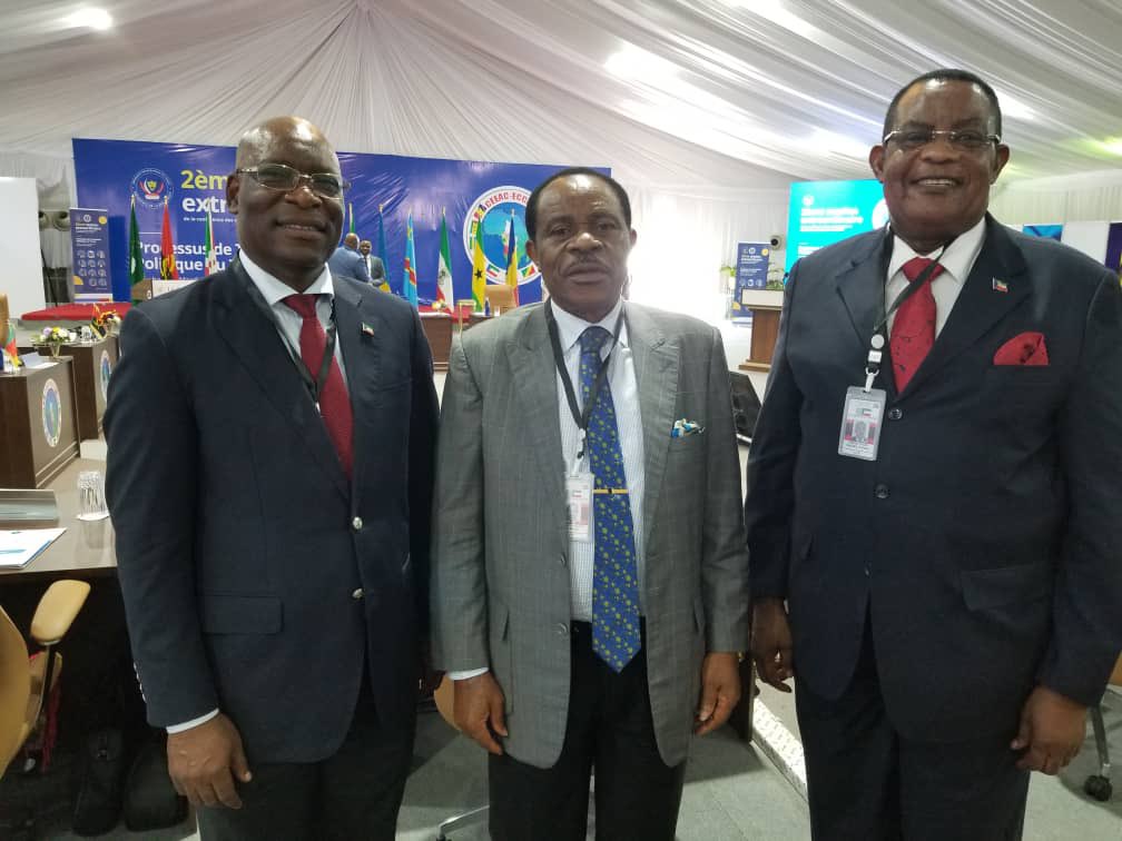 S_AtebaIyanga's tweet photo. La 2ªSesión de la #Copax reunida en 🇨🇩este 25Oct, a la que asistí junto al canciller de 🇬🇶 @AngueSimeon, instó a los socios bilaterales y multilaterales de #Chad,en particular a la @ONU_es y la @_AfricanUnion a mantener y reforzar su apoyo para el proceso de transición en 🇹🇩 https://t.co/sTIiuWzz06