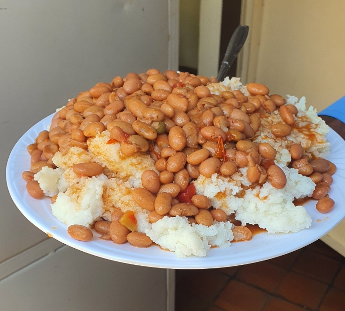 Just because they serve food like this in schools doesn't make it okay. We need a food policy for institutions that will prepare our children to be at their best physically & health wise. Many of us are stunted because of such food for 6+ years. Ask some @ugandacranes players😊