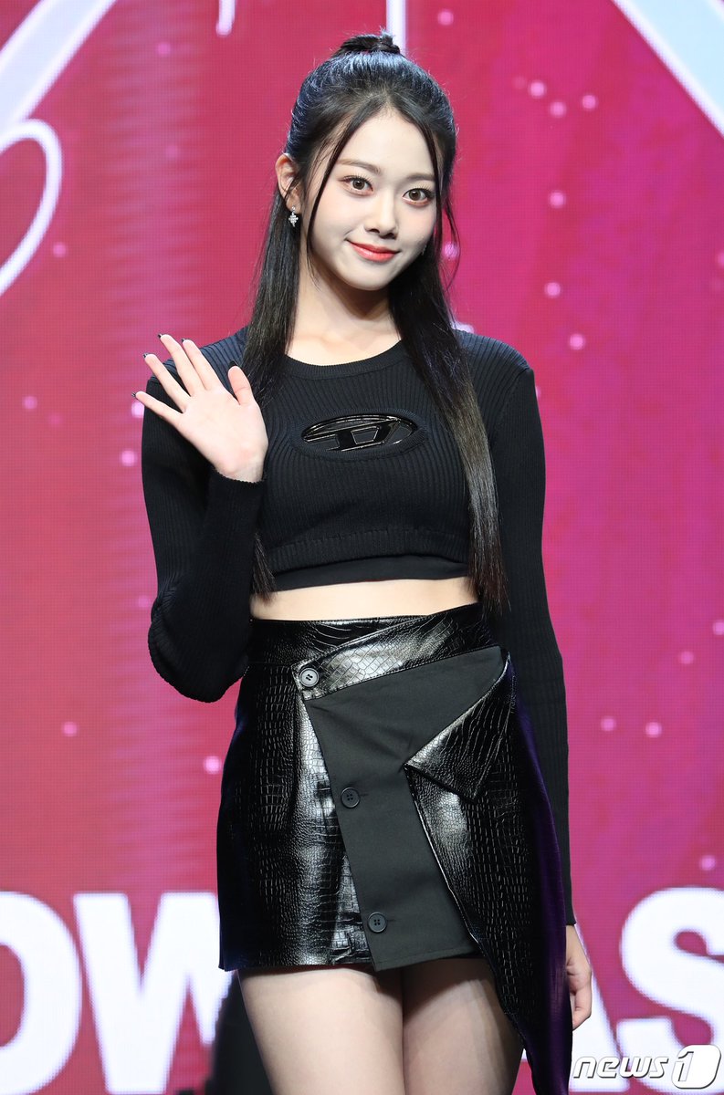 classyarchive's tweet image. #JIMIN at today’s day &amp;amp; night showcase

#원지민 #지민 #클라씨 #CLASSy