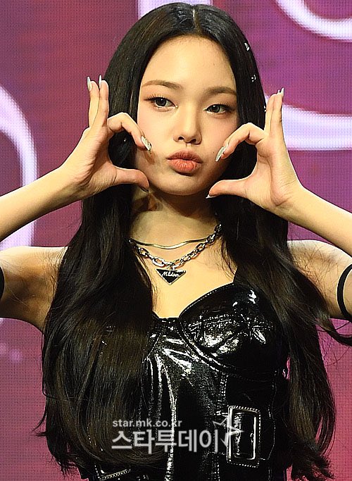 classyarchive's tweet image. #BOEUN at today’s day &amp;amp; night showcase

#박보은 #보은 #클라씨 #CLASSy