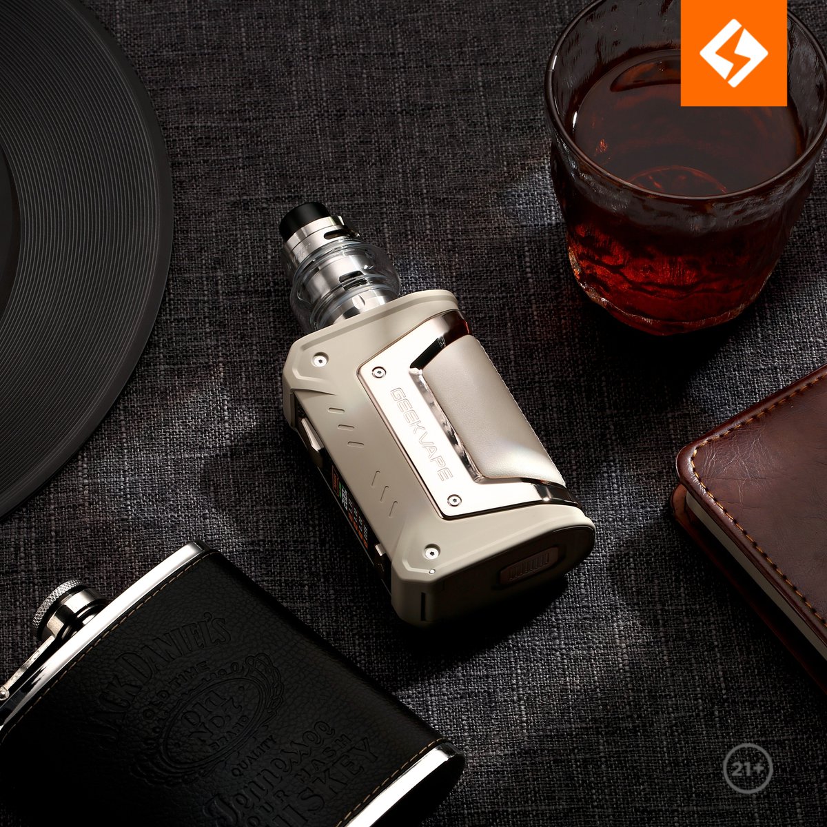 GeekvapeTech's tweet photo. Enjoy the time😍
#NewLegend2 #Legend2Classickit #geekup #geekvape #geekvp https://t.co/3ExTSXzvP9
