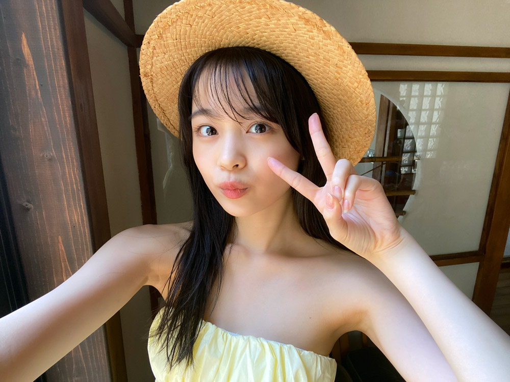 RT @genkosha_cmnow: ／ 林芽亜里カレンダー2023 サイン&お渡し会の