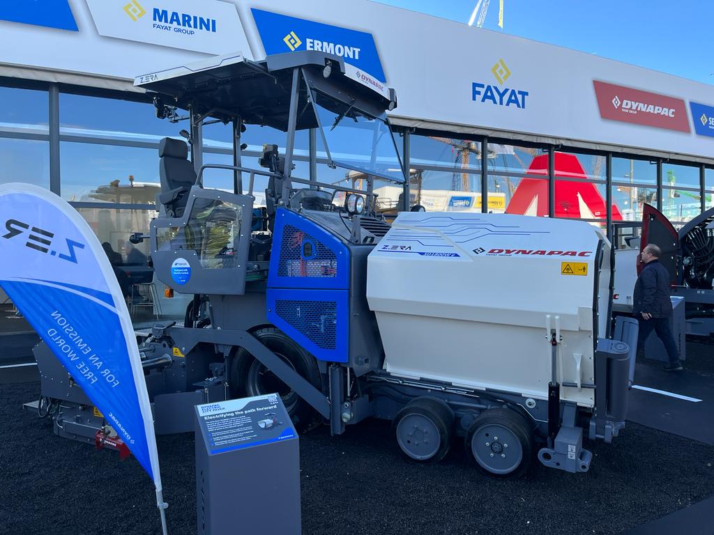 DynapacUKLtd's tweet photo. BAUMA 2022
Day 2, another successful day!
Thank you to all the customers and visitors that came to see our booth.
We are back again today for Day 3, so come and join us at Booth FS1008/1.
#bauma2022 #bauma #dynapac #munich #fayat https://t.co/LIYSQQbLp3