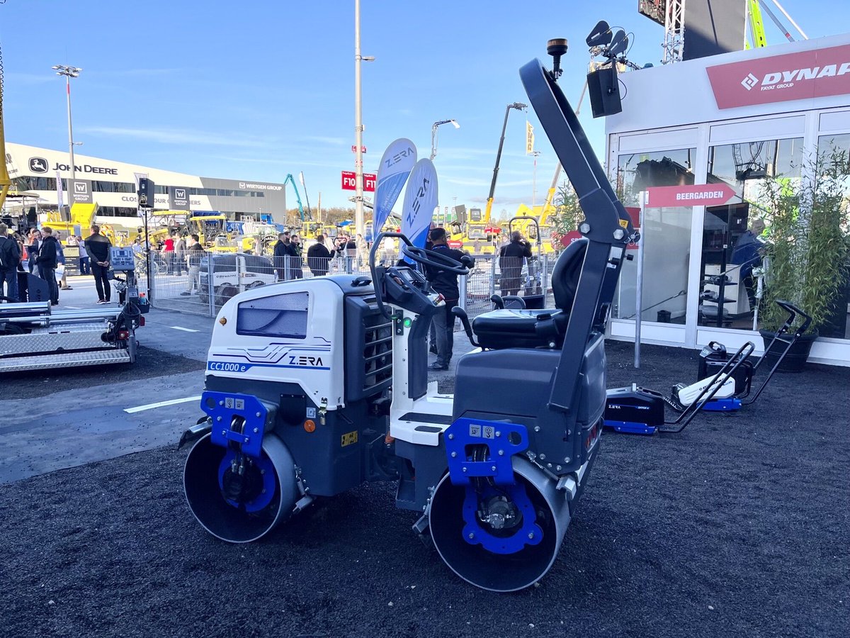 BAUMA 2022

Day 2, another successful day!

Thank you to all the customers and visitors that came to see our booth.

We are back again today for Day 3, so come and join us at Booth FS1008/1.

#bauma2022 #bauma #dynapac #munich #fayat