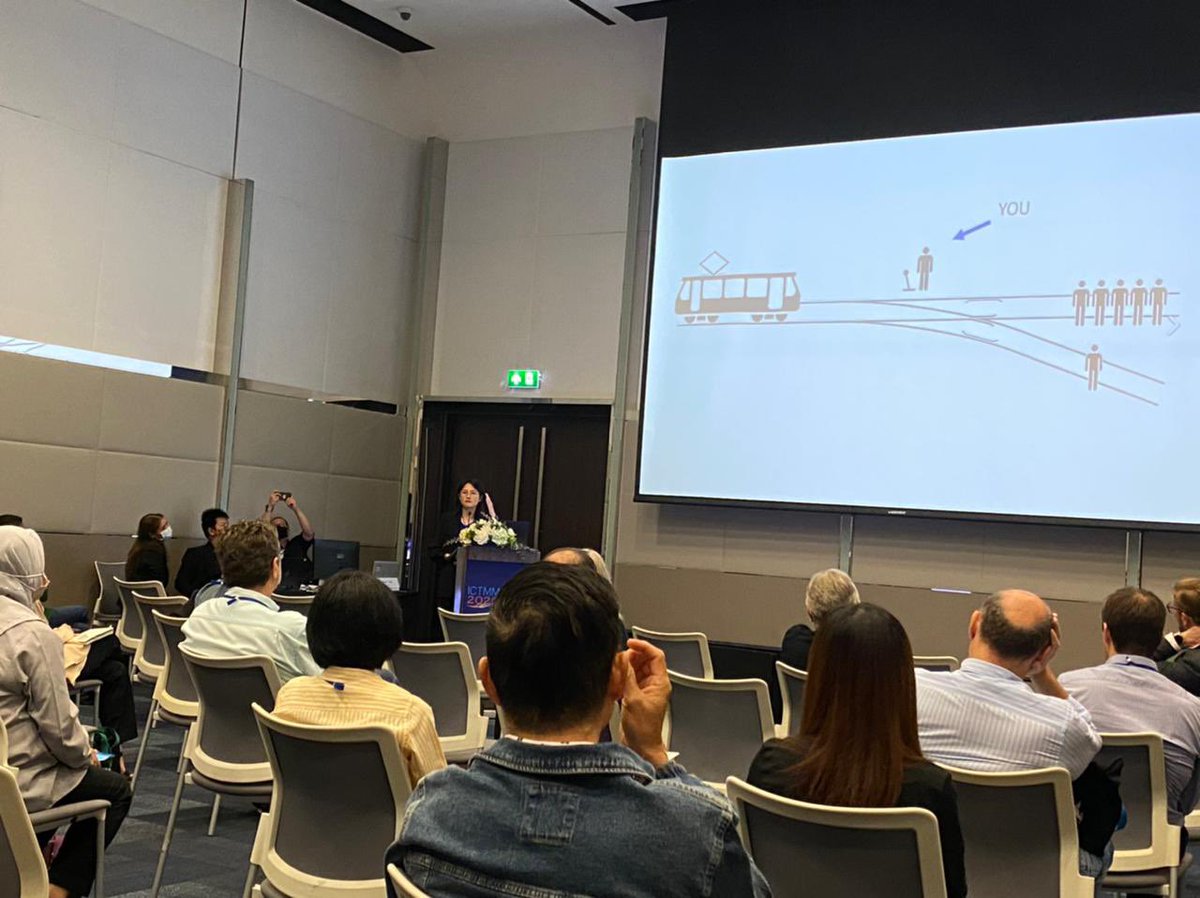 phaikyeong's tweet photo. Thought provoking session on using triple artemisinin combination therapies to mitigate anti malarial resistance at the #ictmm2020 chaired by @MORUBKK’s Prof Dondorp https://t.co/Ut8fKm64k9