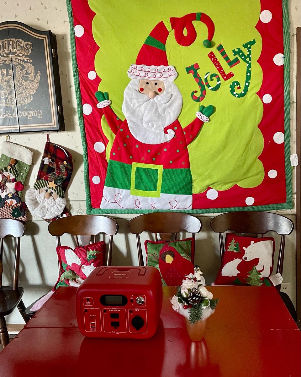 cafemandd's tweet photo. 我が家のクリスマスへようこそ
Welcome to Christmas at my home ❗️
#クリスマス
#SmartTap #ポータブル電源 #PowerArQmini2 
#powerarq 
#powerarq2
#powerarqmini 
#ジーニー🧞‍♀️🐕
#tomboy #ワイマラナー　　#ワイマラナーロングヘアード　
#weimaraner 
#weimaranerlonghaired
#大型犬のいる暮らし https://t.co/NR0gzTjjeJ