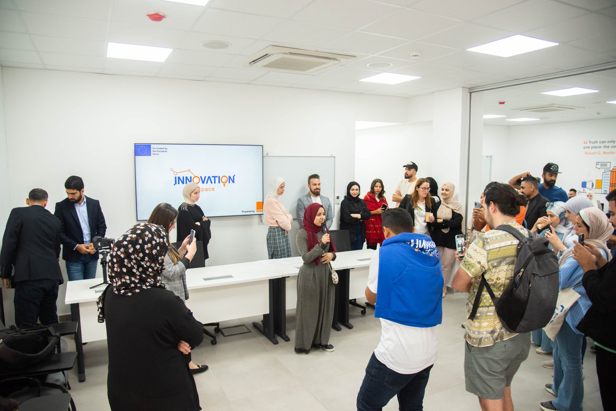 EUinJordan's tweet photo. تستمر رحلة صانعي المحتوى البالغ عددهم 16 من 8 دول من دول الجوار. اكتشفوا #Innovation_Space في إربد والممول من قبل الاتحاد الأوروبي. تابعونا للمزيد من الأخبار والتحديثات! https://t.co/UgEx8Gb1Pc