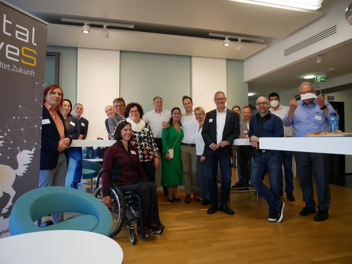 ThomasBoenig's tweet image. Gestern in unserem Amt DO.IT eine beindruckende &amp;amp; von den Kolleg*innen sehr professionell gestaltete Roadshow zu einem unserer wichtigsten Projekte I2Q Mit vielen Informationen war es auch es tolles Event. Danke an alle, die das organisiert haben
#DigitalMoveS