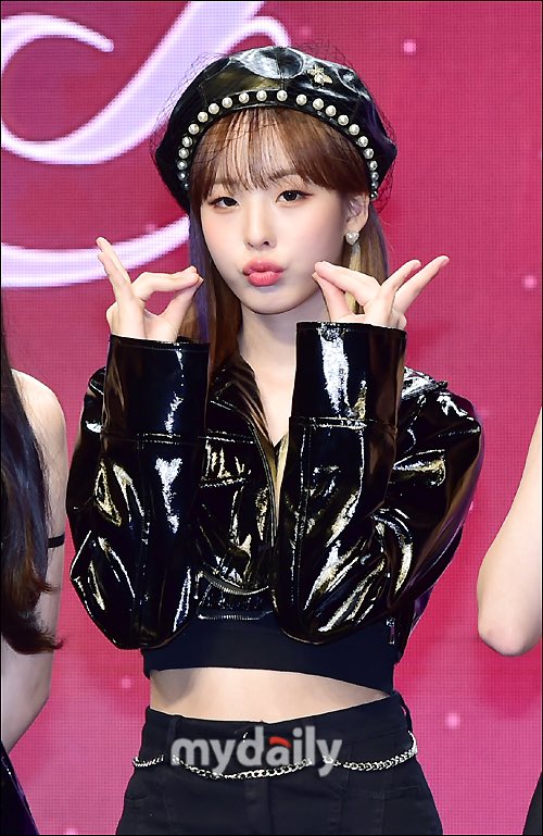 classyarchive's tweet image. #SEONYOU at today’s day &amp;amp; night showcase

#김선유 #선유 #클라씨 #CLASSy