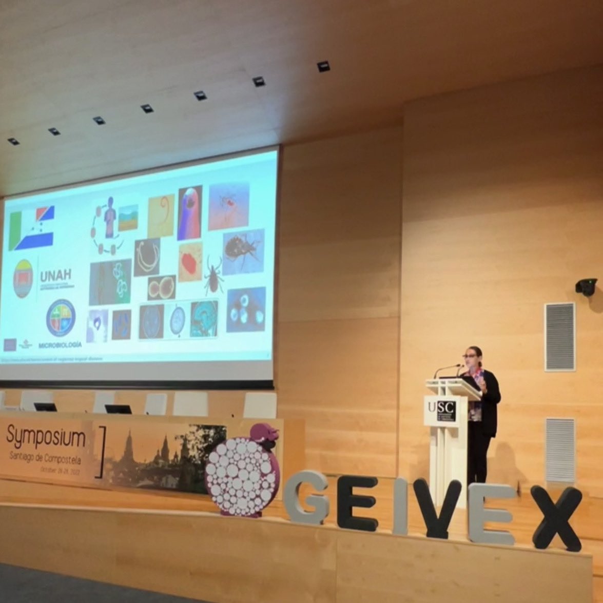 La #vacunóloga María Elena Bottazzi, nominada a 🏆premio Nobel de La Paz, inaugura el congreso #Geivex2022. 3️⃣ dias por delante con 🔬investigadores de primer nivel internacional en #santiagodecompostela