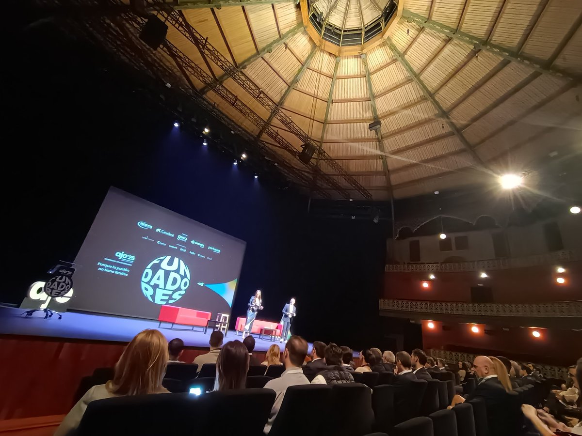 ZaplanaFernando's tweet image. Porque la pasión no tiene límites 

Congreso AJE'25 #CongresoFundadores en el aniversario de @AJERegionMurcia

Apoyar hoy en día a quien se autoemplea, a quien emprende y sobre todo a quienes siendo jóvenes dan un paso adelante, es imprescindible, son héroes