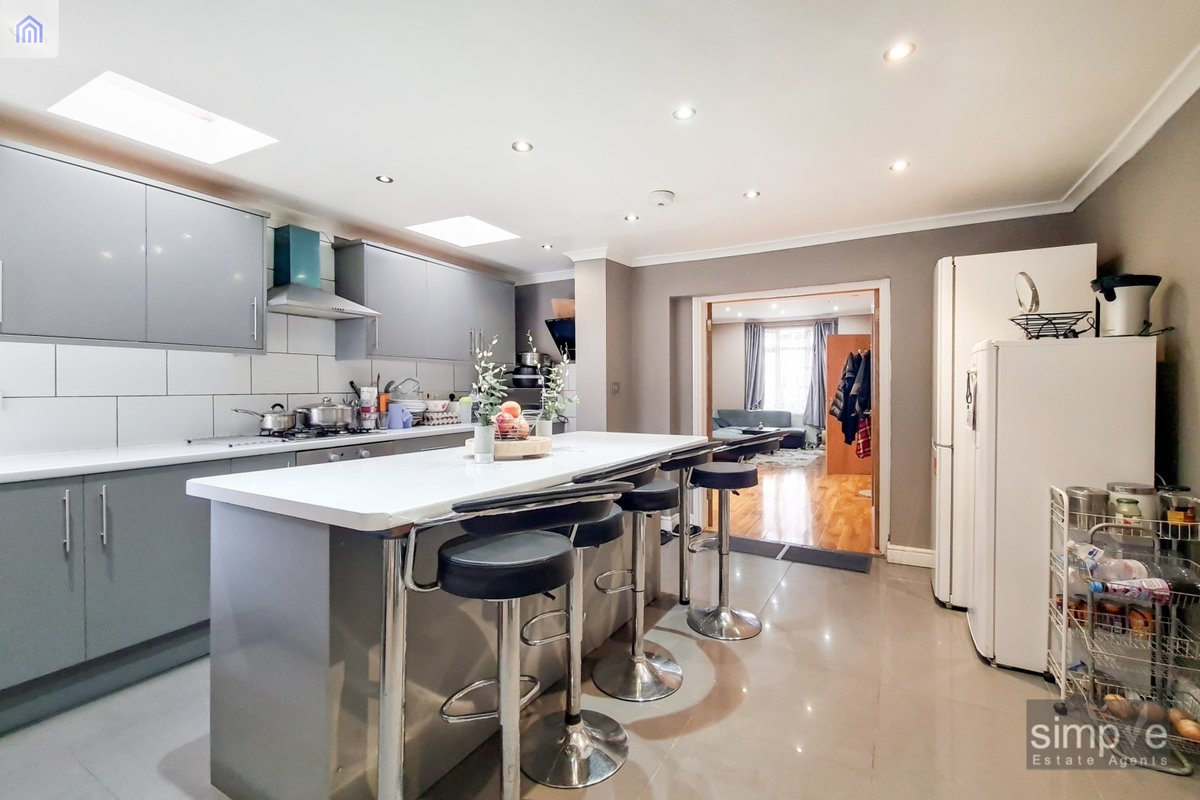 Simple Estate Agents tweet media