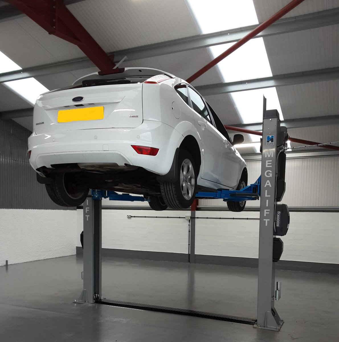 GarageAssist's tweet photo. Equipment downtime is bad news for any garage. That’s why we offer an emergency breakdown service!

When your lift no longer functions or your wheel balancer is out of whack, our engineers can sort it out. 

https://t.co/OHp4dGJovh https://t.co/RieA6a49C0