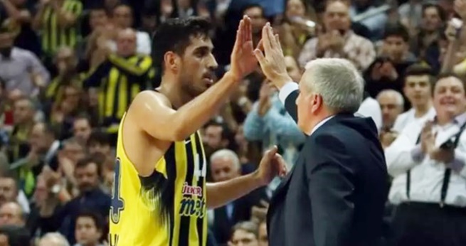 Düverioğlu: Obradovic sana bağırıyorsa sevinmen gerekir basketfaul.com/haber?haber=10…