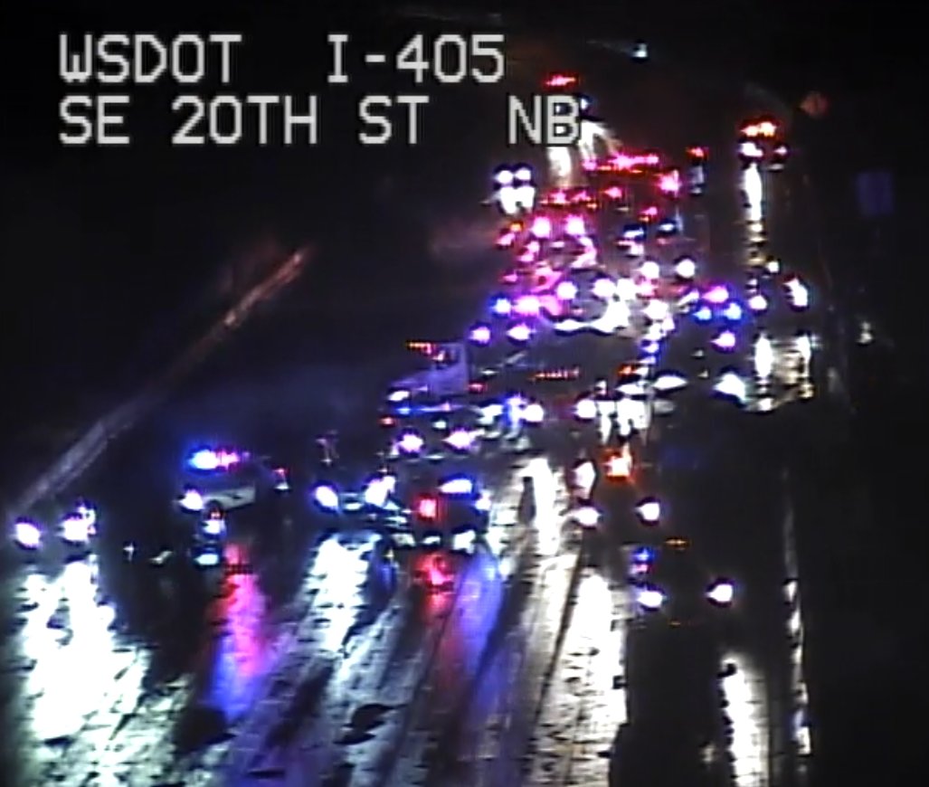There is a multi-vehicle collision blocking all lanes on NB I-405 between I-90 and SE 8th St in #Bellevue. State Patrol, Fire and Medical Aid are on scene. Vehicles are able to pass on the right shoulder. Avoid the area and find alternate routes if you can.