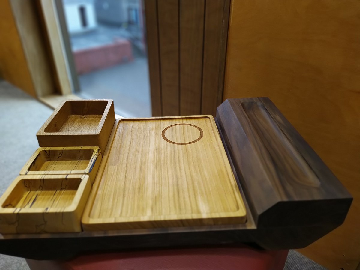 rushe_suzanne's tweet photo. The library hosted our 2nd Yr FDM students presenting their Food &amp; Beverage related designs in ATU Connemara. Just a few examples of their beautiful work on display. Oyster platter, coffee percolator, serving tray, egg holder, looking forward to 2nd design presentations in 5 wks. https://t.co/a25s1SFomm