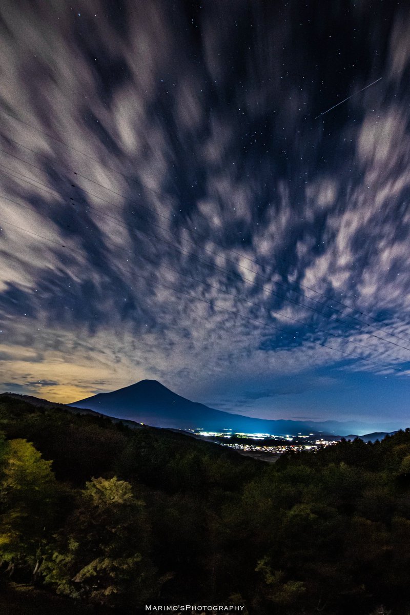 夜の鱗雲が美しい週末でした