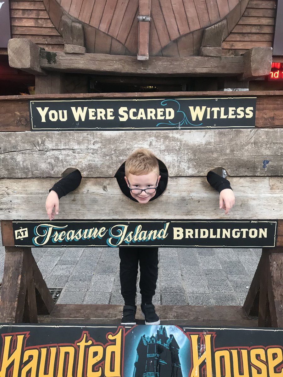 Angela101Carr's tweet photo. @justinec1990 @MPSClass6 Jacob and Charlie had their photos taken here on Saturday aswell Ruairi 😁 xx https://t.co/4tlcXgtclZ